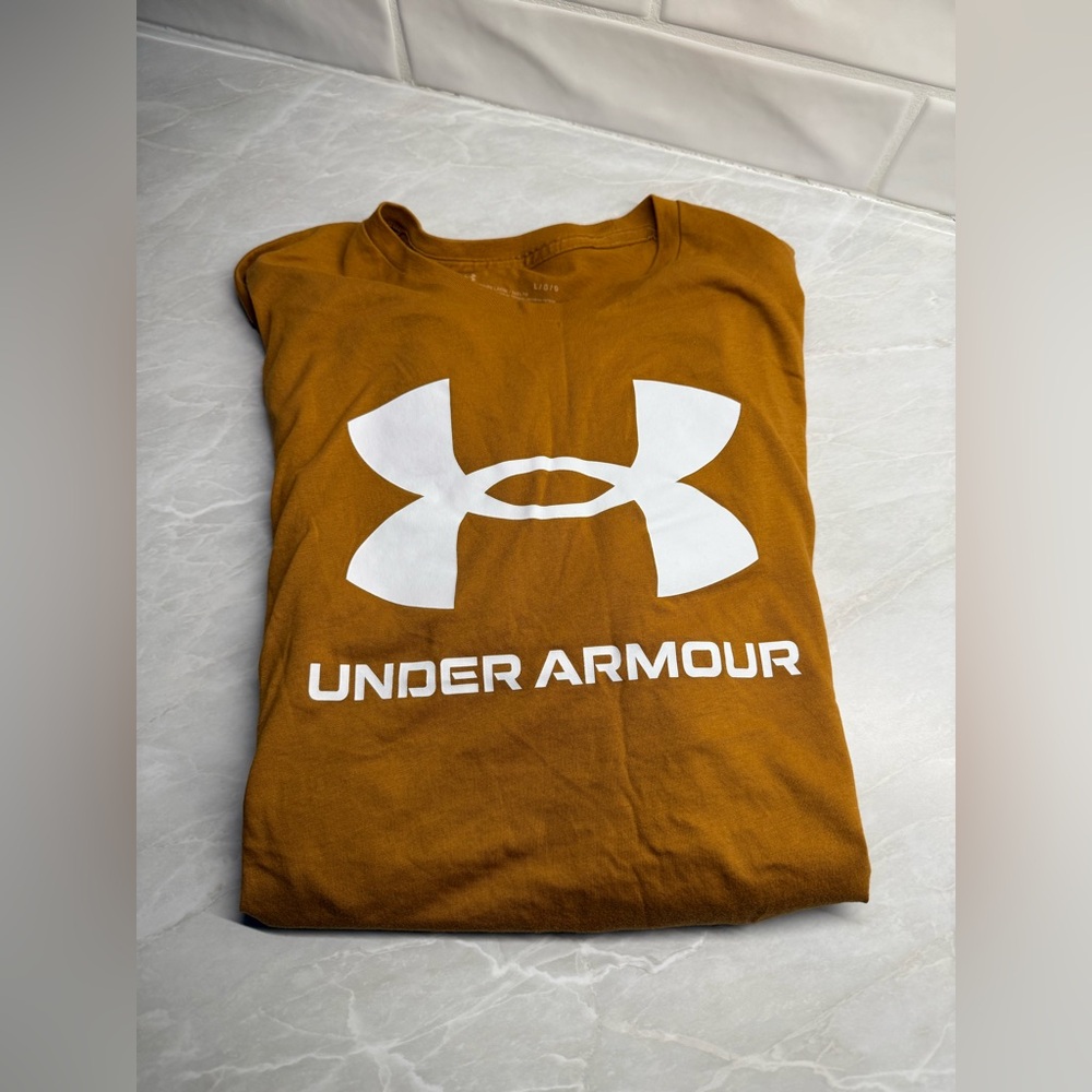 Under Armour Men's Tee in Warm Brown
